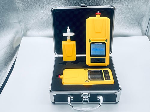 手握式六合一氯氣濃度探測儀